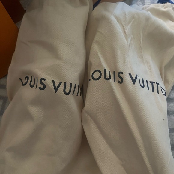 Louis Vuitton women’s shoes - Picture 9 of 12